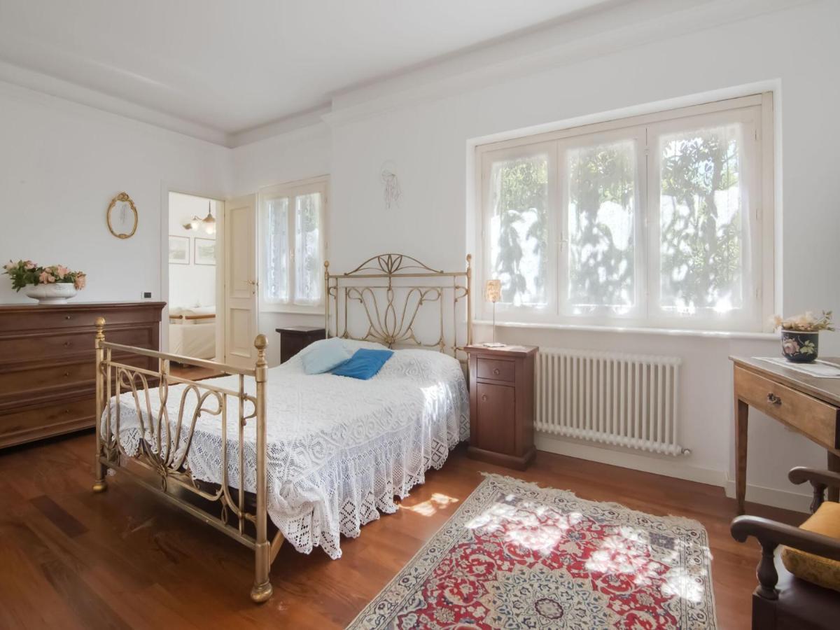 Belvilla By Oyo Villa Montegiove Фано Екстериор снимка